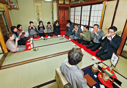 com_c_201202_07