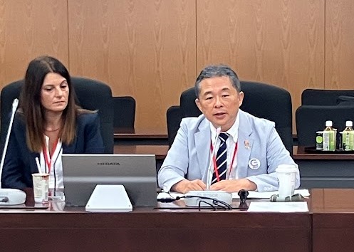 報告する今井常務理事の画像