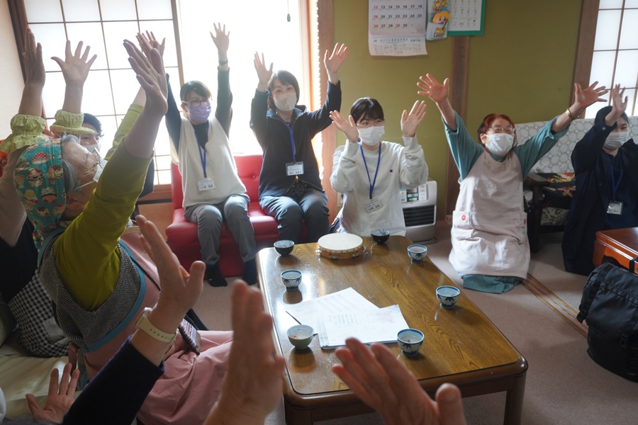 湯沢支部たまり場みんなの家での新入職員研修の様子
盛岡医療生活協同組合